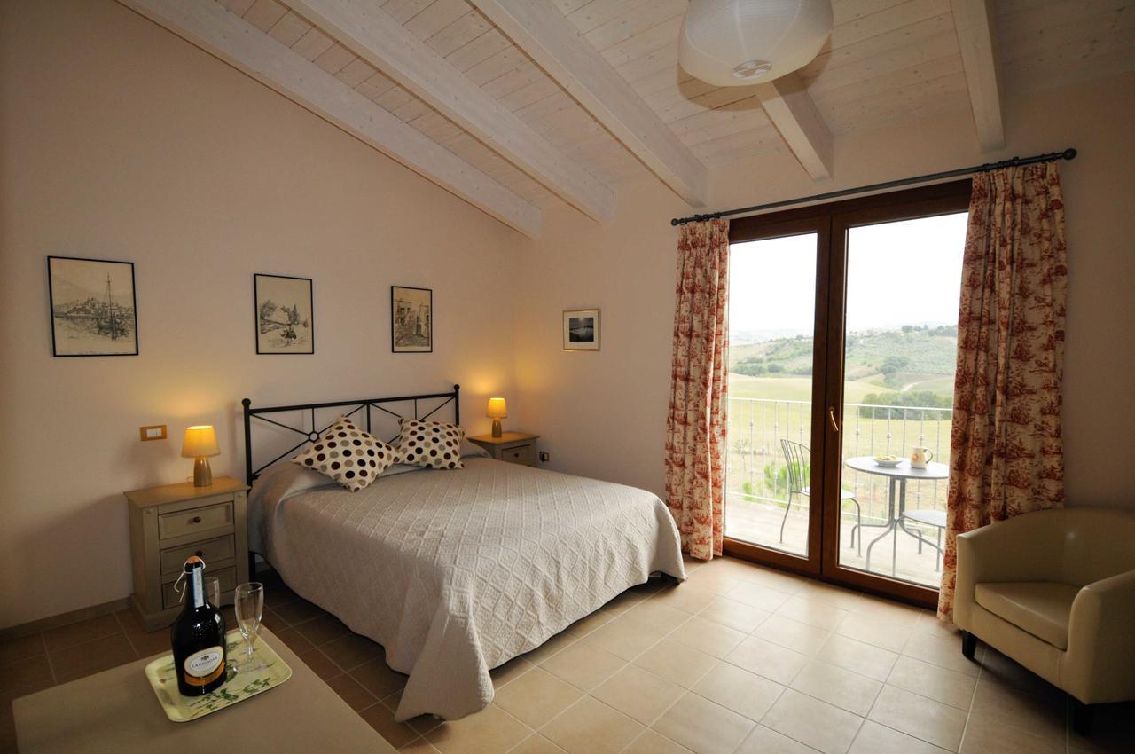 Il Frutteto Bed And Breakfast Ripattone Екстериор снимка