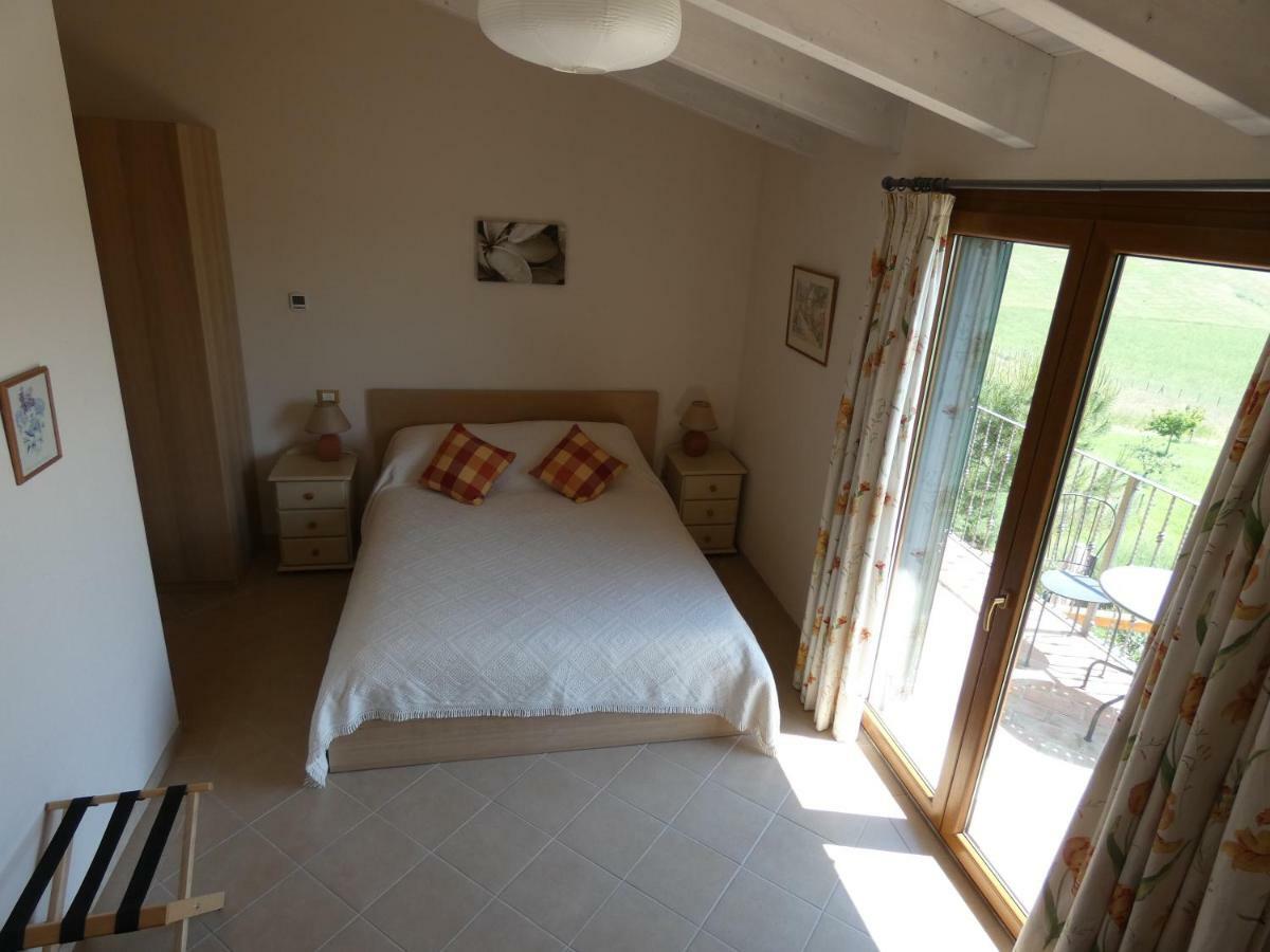 Il Frutteto Bed And Breakfast Ripattone Екстериор снимка